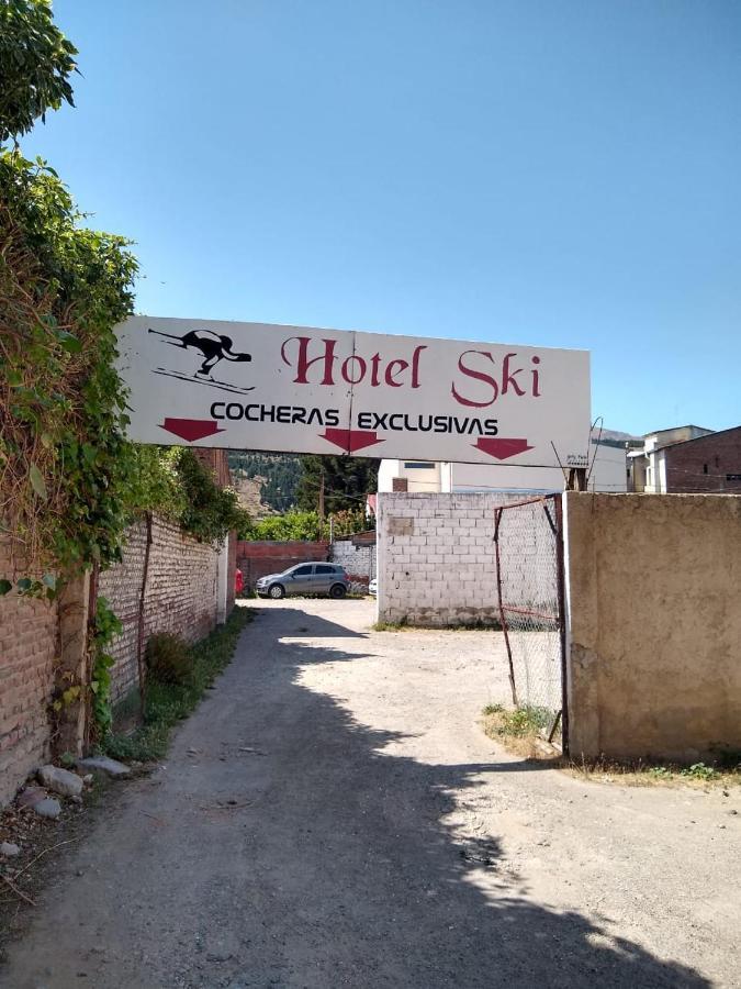 Residencial Ski Ескуел Екстериор снимка
